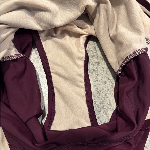 Kona Sol Eggplant Scalloped Detail One-Piece Swimsuit Size Large - Picture 5 of 7